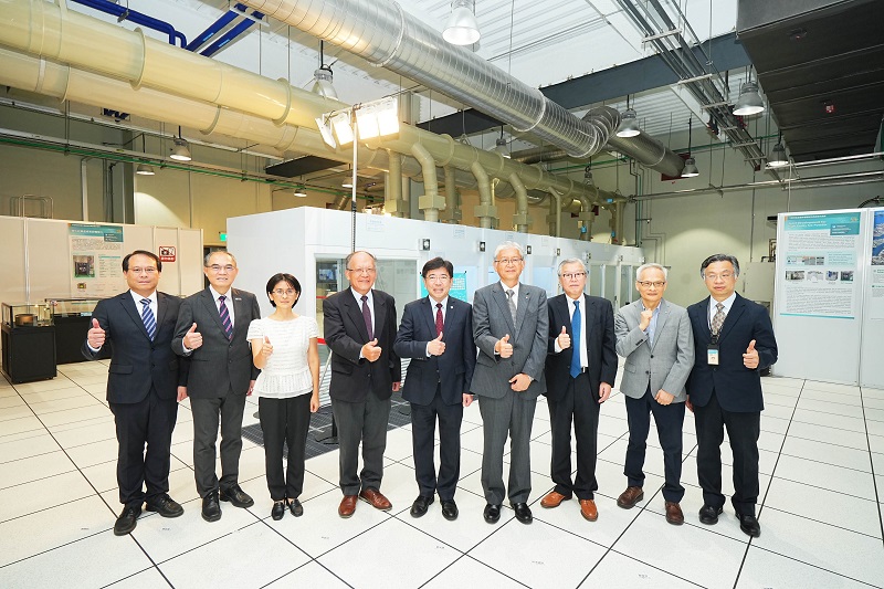 工研院攜手日本半導體化學材料製造大廠德山、國內筑波科技成立「化合物半導體粉體製程及晶體驗證實驗室」。