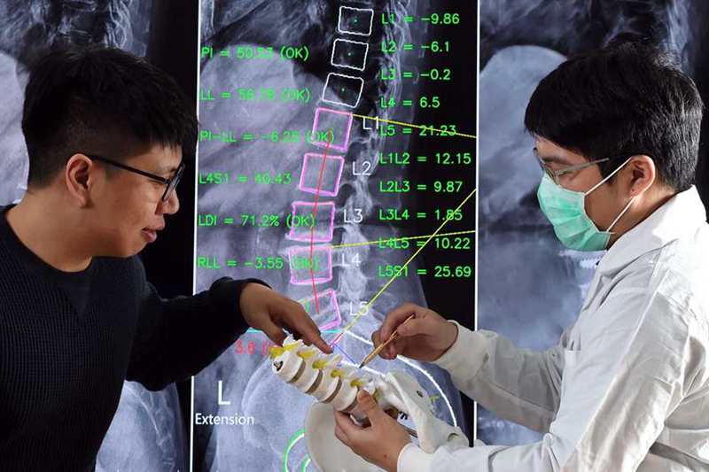 脊椎X光影像量測與分...(詳如圖說)