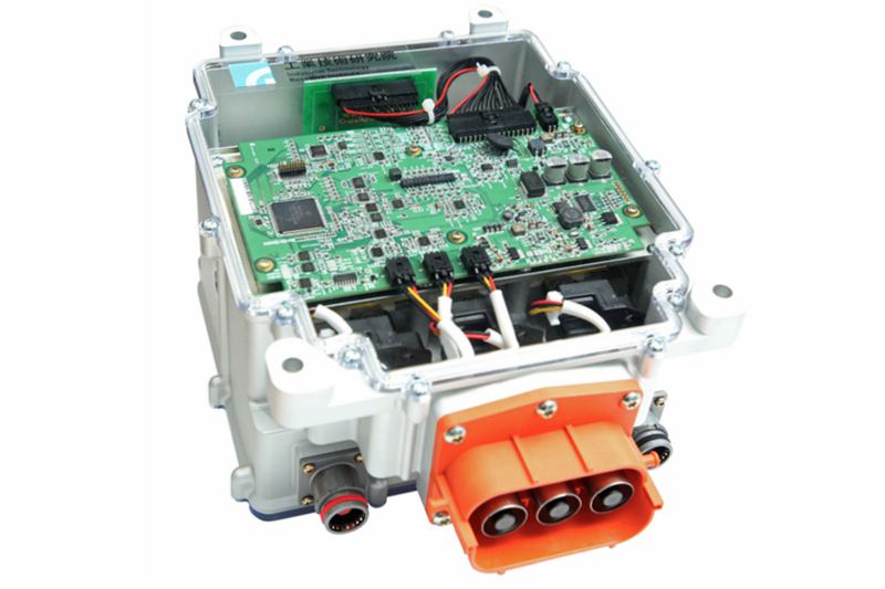 工研院研發的碳化矽馬達驅控器擁有40kW/L的高功率密度，以及99%的高效率表現，有國際水準。