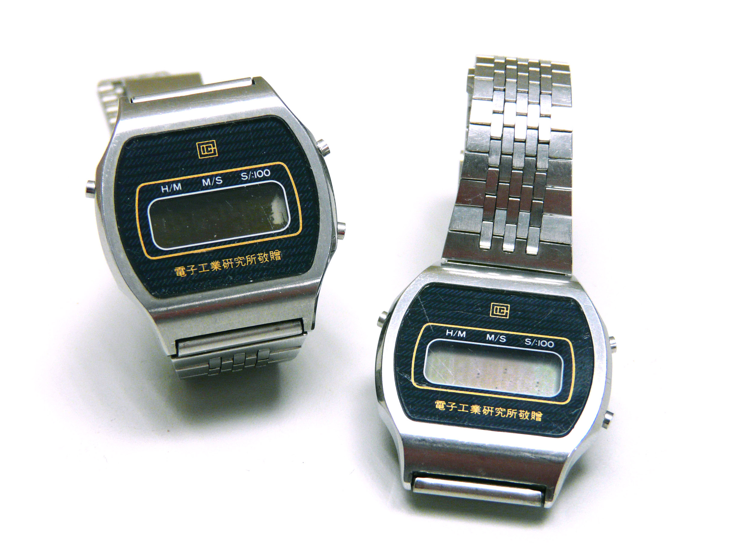 1978年，工研院第一批商用IC出貨，開啟台灣製造積體電路產品的發展。此為使用工研院積體電路示範工廠所製造IC的電子錶。