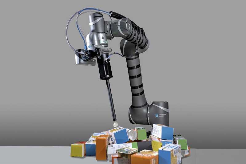 2021－「RGB-D AI機器人」是全球第一台將3D視覺感測與智慧取物做為標準配置的MIT協作型機器人。