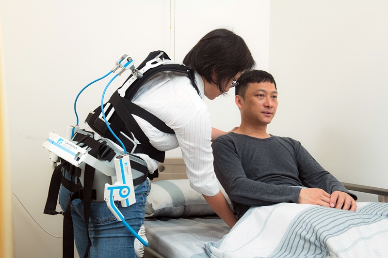 照護者外骨骼省力輔具