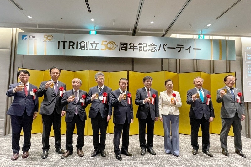 Dr. Edwin Liu at AIST-ITRI Joint Symposium 2019.