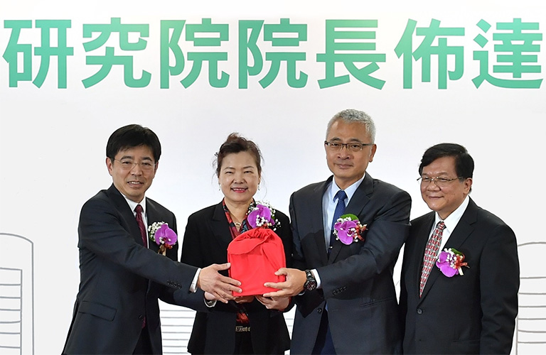 From left: ITRI President Edwin Liu, Vice Minister of Economic Affairs Mei-Hua Wang, ITRI Executive Vice President Pei-Zen Chang, and ITRI Chairman Chih-Kung Lee.